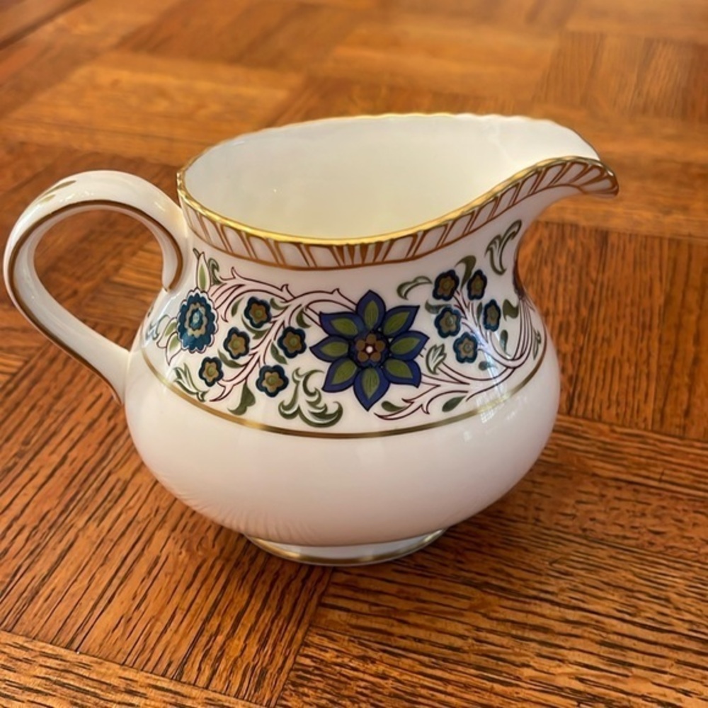 Royal Crown Derby China Caliph pattern creamer